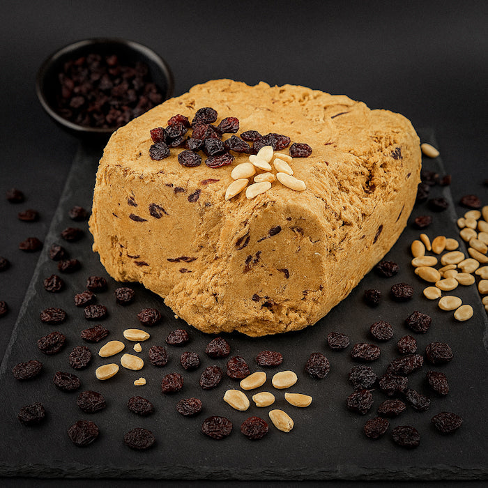 Halva - zemesriekstu ar dzērvenēm