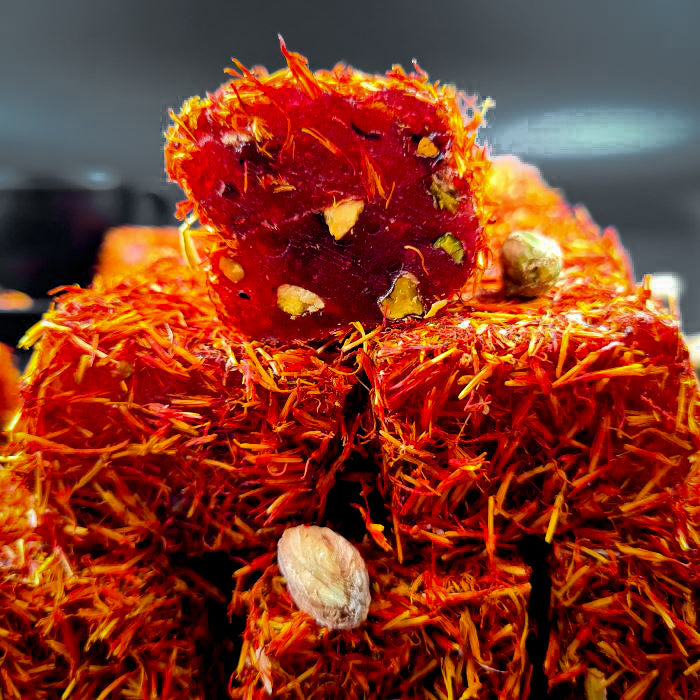 Granātābolu lukums ar meksikāņu šafrānu un pistācijām