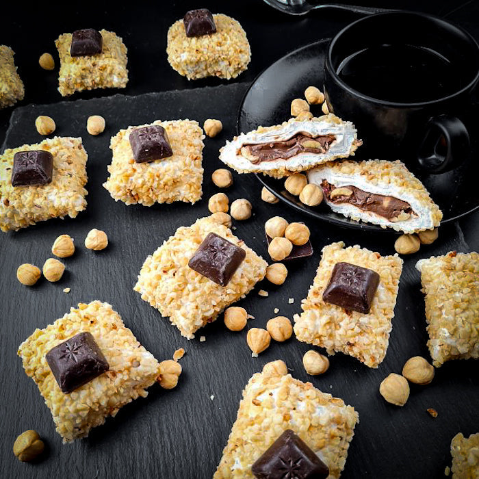 Lukuma spilventiņš ar lazdu riekstiem un "nutellu"