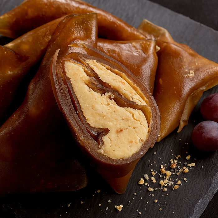 Samsas trīsstūrīši ar lazdu riekstu krēmu